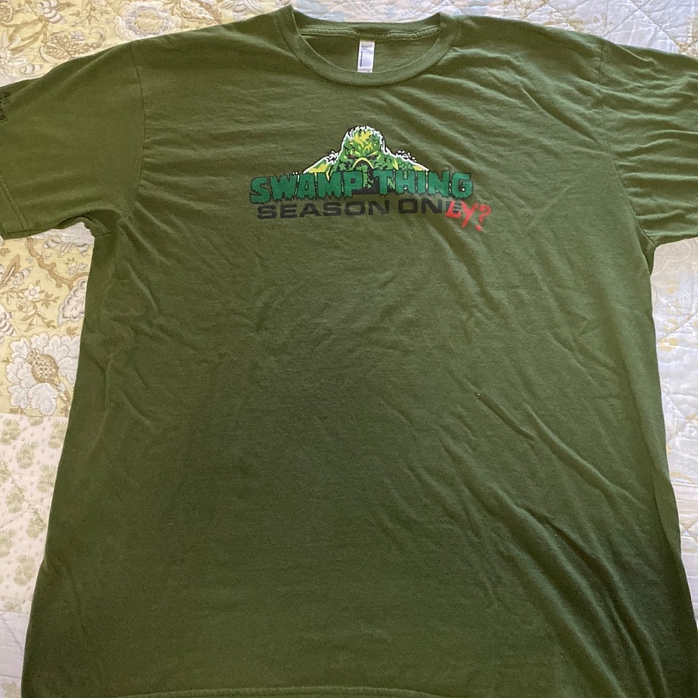 Swamp Thing TV Show XL Mens Crew T Shirt